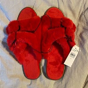 Loft faux fur buckle slippers
